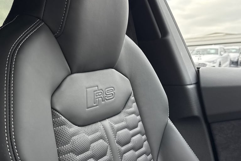 2025 Audi RS Q8 4.0 TFSI V8 Tiptronic quattro Euro 6 (s/s) 5dr SUV Automatic