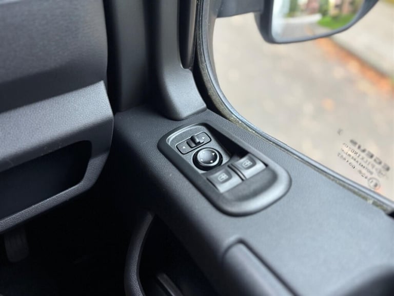 2021 Renault Master 2.3 dCi 35 Business+ FWD LWB Medium Roof Euro 6 4dr Panel Van Diesel Manual