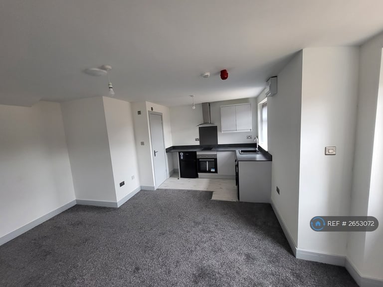 Studio flat in St. James Lane, Coventry, CV3 (#2653072)