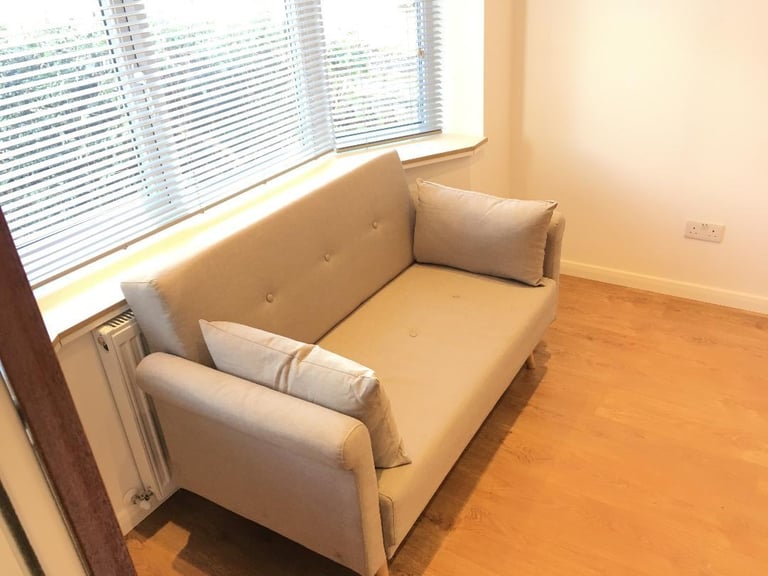 Includes Bills New Studio Flat DBedRoom Shower Separate Kitchen Garden NearTubeBusShopsGreen Space 