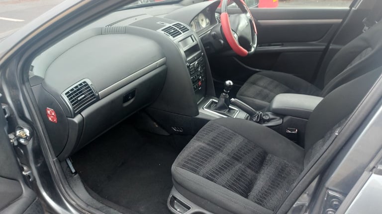 2009 Peugeot 407 2 litre diesel does over 60mpg, long mot till may 2026 