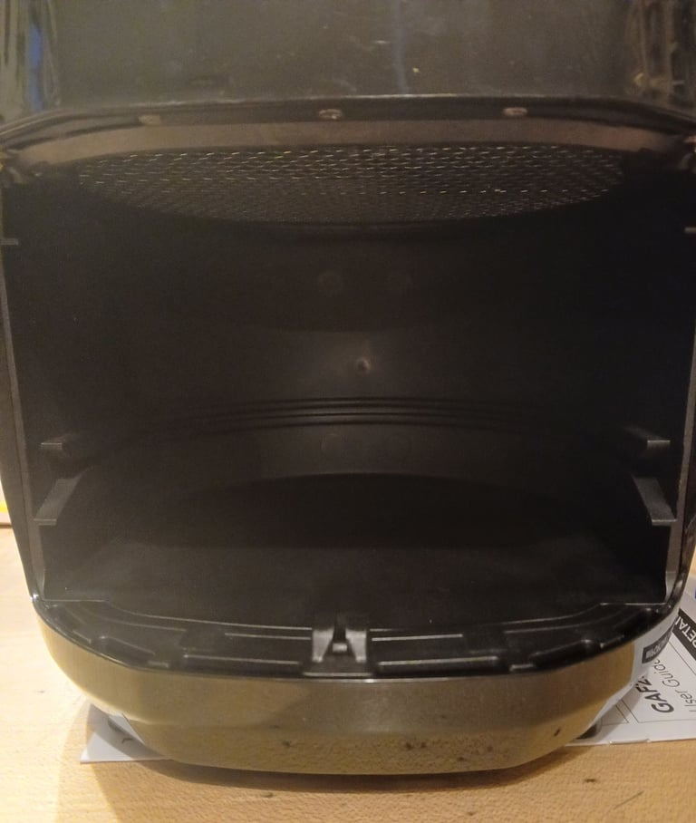 Compact air fryer