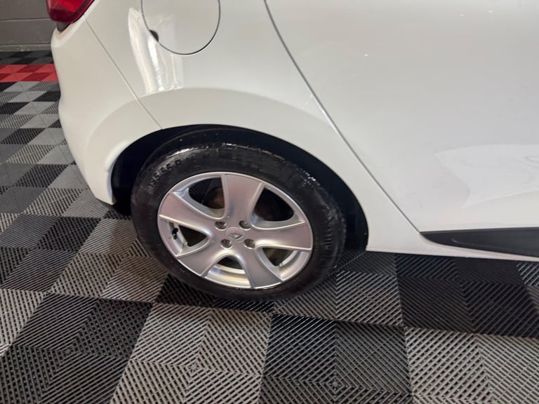 2016 Renault Clio 1.2 16V Play Euro 6 5dr HATCHBACK Petrol Manual
