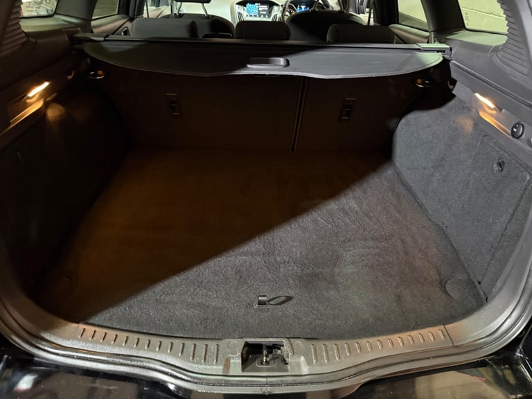 2017 Ford Focus 1.0T EcoBoost ST-Line Euro 6 (s/s) 5dr ESTATE Petrol Manual