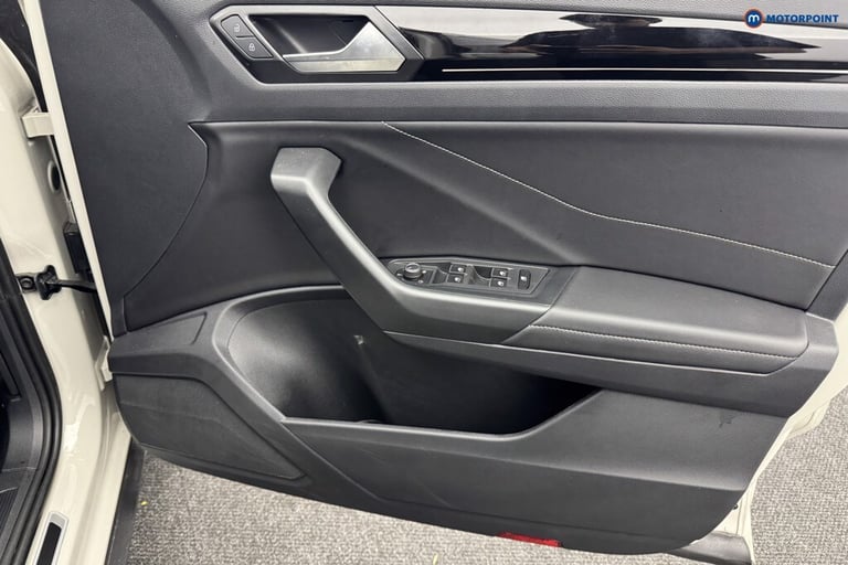 2024 Volkswagen T-Roc 1.5 TSI R-Line 5dr DSG SUV Petrol Automatic