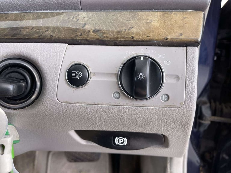 2004 Mercedes-Benz E Class 3.2 E320 CDI Avantgarde Estate 5dr Diesel Automatic (194 g/km, 204 bhp...