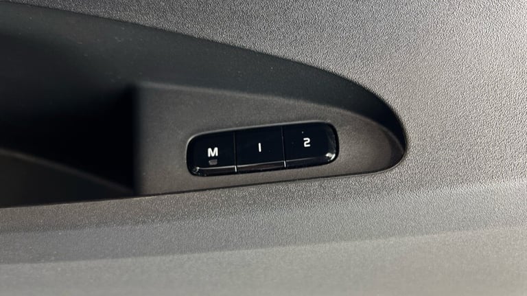 2022 Polestar Polestar 2 Long range Dual motor - Pilot Lite Hatchback Electric Automatic