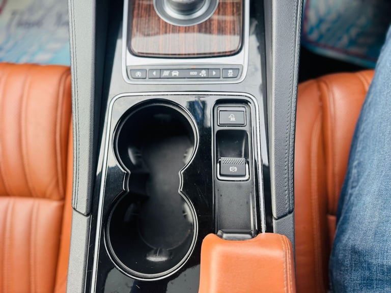 2017 Jaguar F-Pace 2.0d Portfolio 5dr Auto AWD ESTATE DIESEL Automatic