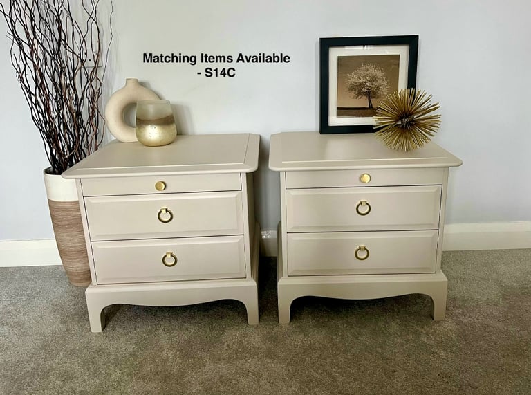 Stag 4 Drawer Bedside Tables Bedside Cabinets in Grey - Free Local Delivery 4DG