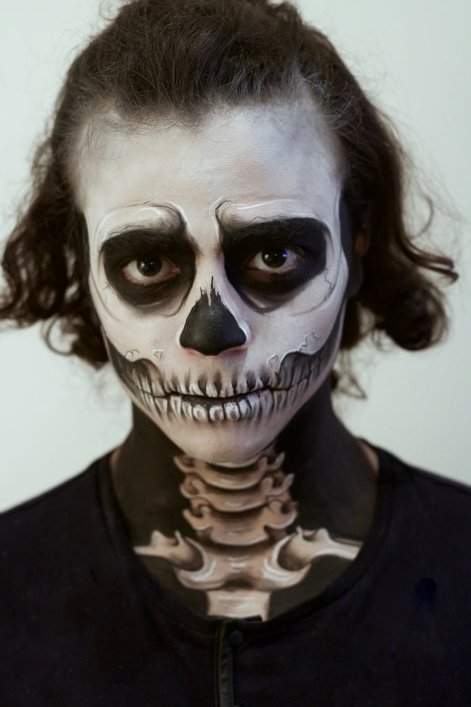 Professional Makeup Artist / Face painter for Halloween *** facepainter painting make-up facepaint