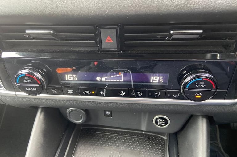 2022 Nissan Qashqai 1.3 DiG-T MH 158 N-Connecta 5dr Xtronic HATCHBACK PETROL Automatic