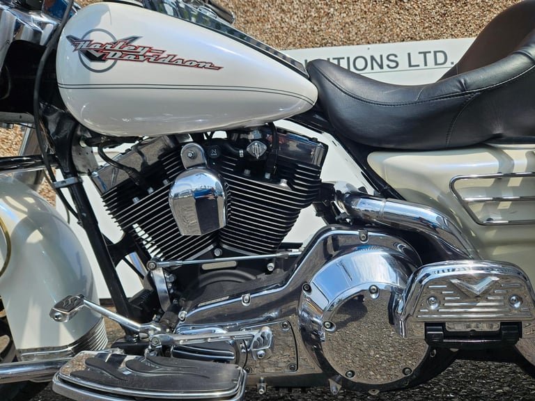 Harley-Davidson FLHR 1450 road king stunning looking 