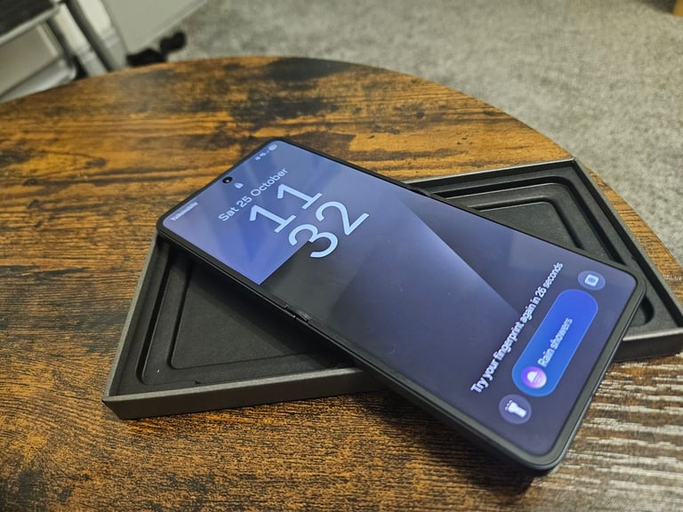 SAMSUNG Z FLIP 7 512GB JET BLACK SMARTPHONE 