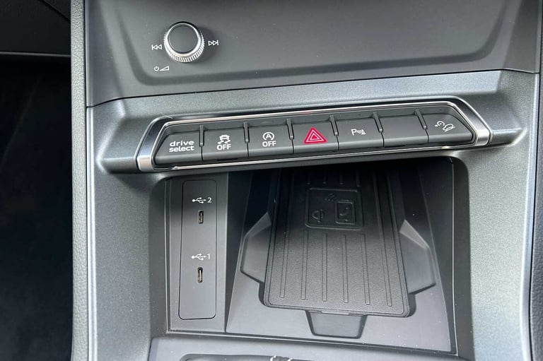 2025 Audi Q3 35 TFSI S Line 5dr S Tronic (Leather) SUV Petrol Automatic