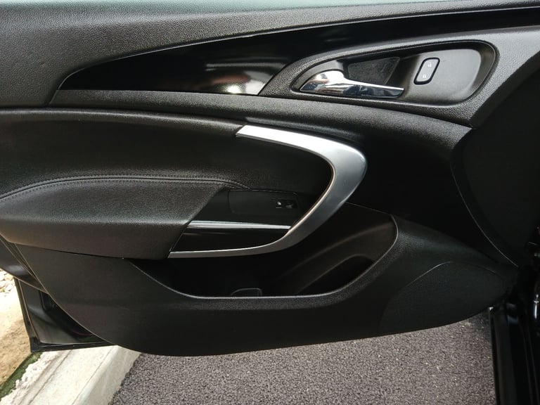 Vauxhall, INSIGNIA, Hatchback, 2016, Manual, 1956 (cc), 5 doors