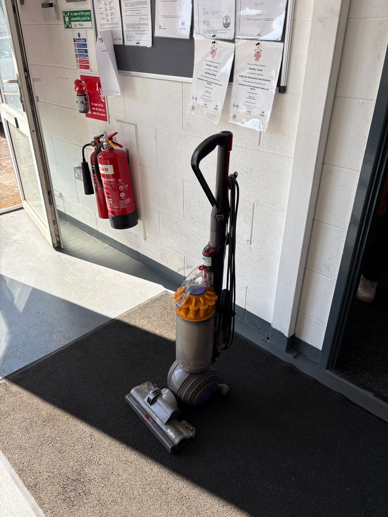 Dyson DC40 vacuum 