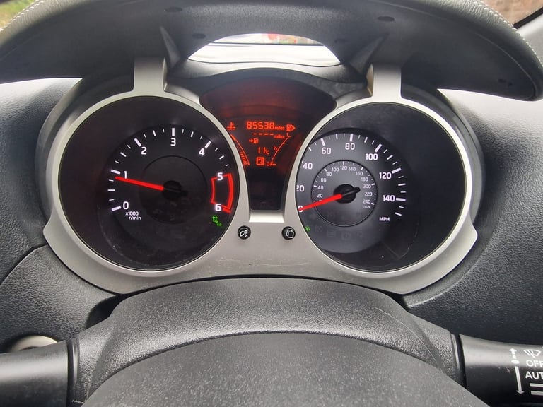 Nissan, JUKE, Hatchback, 2014, Manual, 1461 (cc), 5 doors