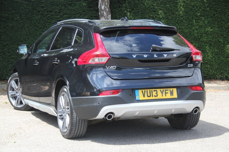 2013 Volvo V40 D3 Cross Country Lux Nav Geartronic HATCHBACK Diesel Automatic