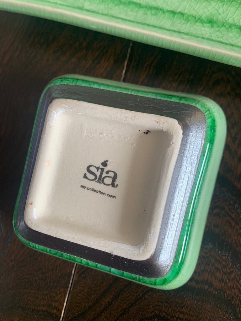 SIA handmade ceramic bowl and tray