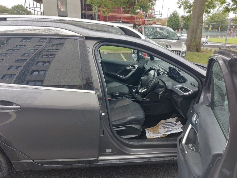 Peugeot, 2008, Hatchback, 2017, Manual, 1199 (cc), 5 doors