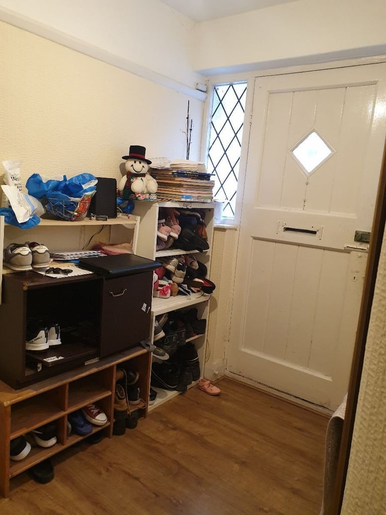 Spacious Double Bedroom in Semi-Detached House – New Malden, KT3 – All Bills Included