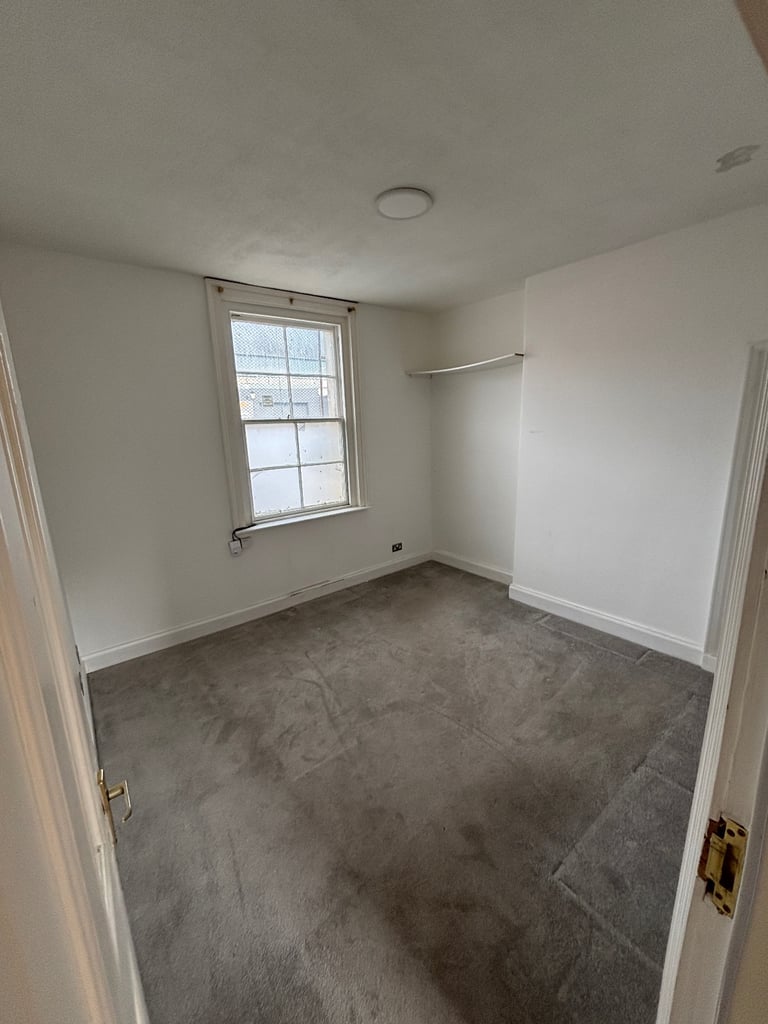 Office/Studio for rent 