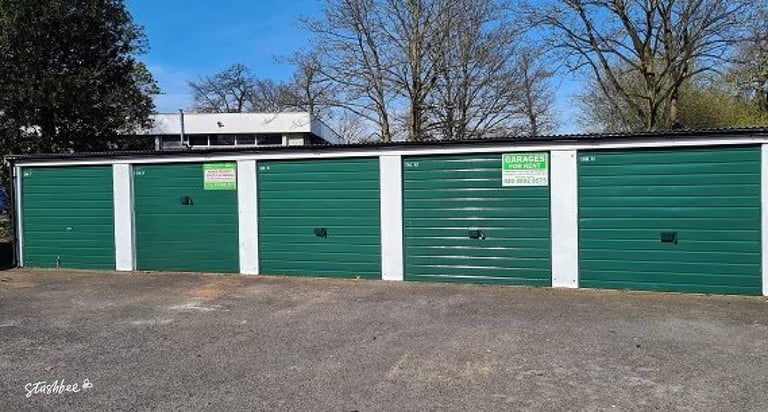 Garage to rent in Farnborough (GU14) | Stashbee