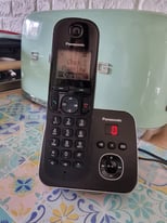 Panasonic wireless phone with voice mail