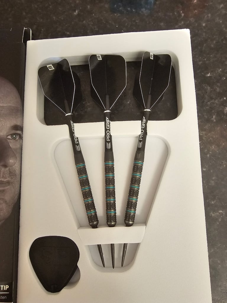 Rob cross 22g darts 