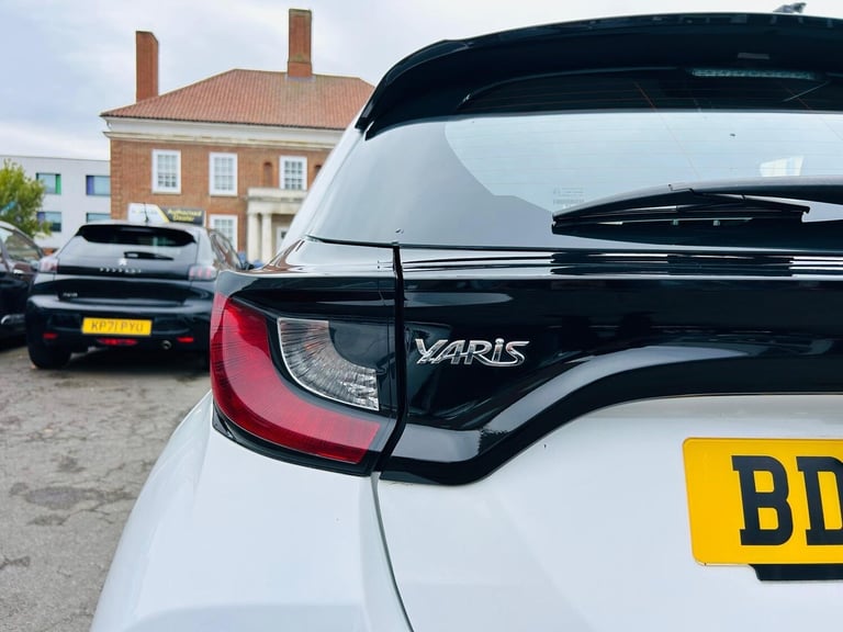 2022 Toyota Yaris 1.5 VVT-h Icon E-CVT Euro 6 (s/s) 5dr HATCHBACK Petrol/Electric Hybrid Automatic