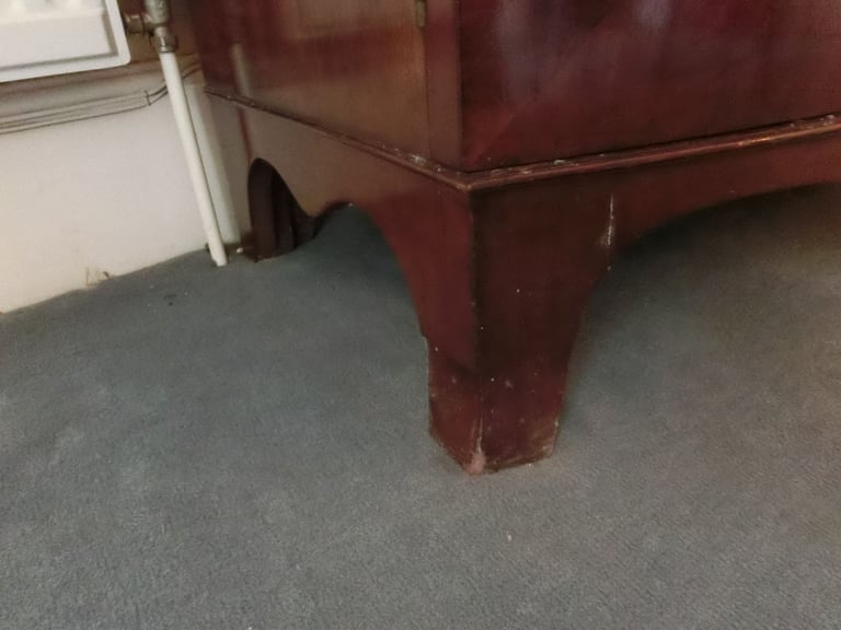 Antique Bow Fronted Sideboard - Warfield Berkshire