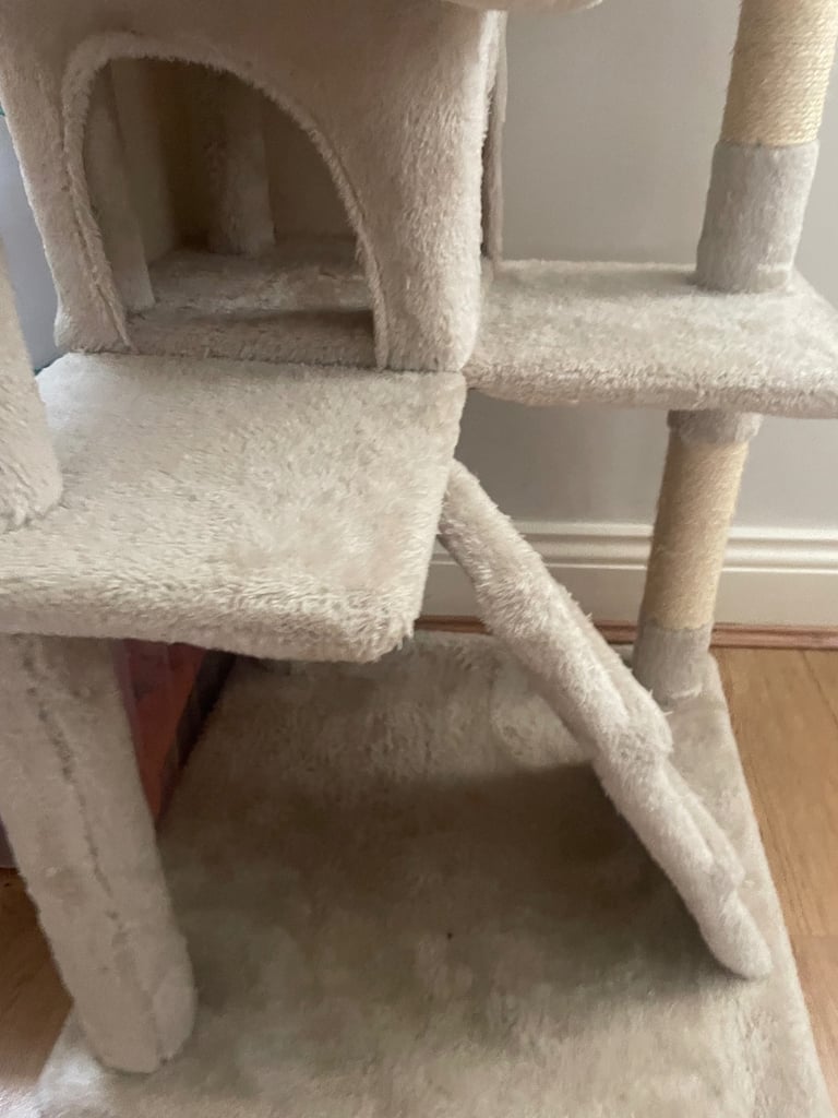 cat tree beige 