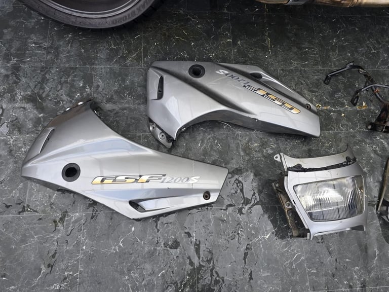 SUZUKI GSF 1200 BANDIT PROJECT BIKE HPI CLEAR RARE ABS IMPORT