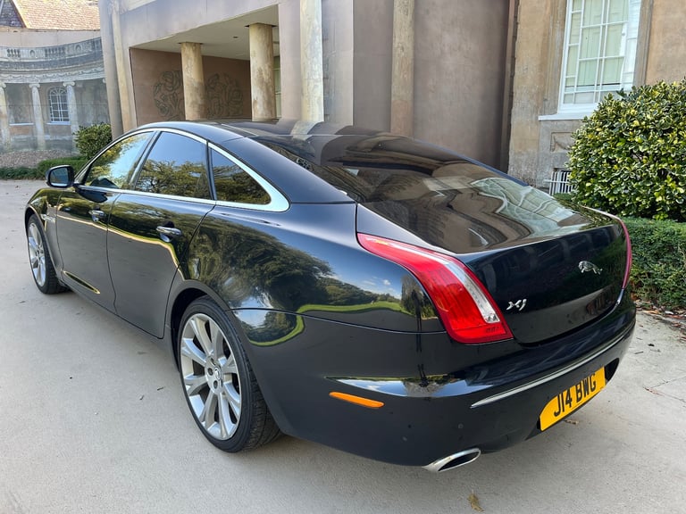Jaguar XJ Portfolio, 3.0 Diesel V6, 275bhp, huge spec, luxury saloon with 12 months MOT, private reg