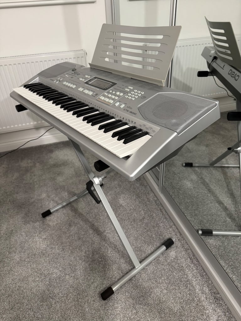 Casio Electric Keyboard 