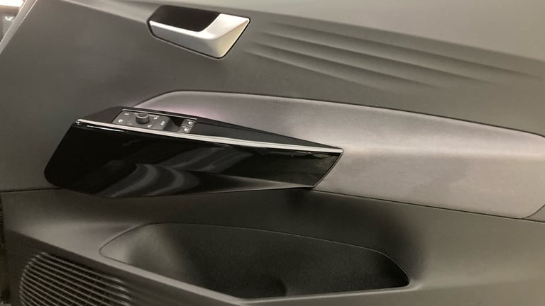 2020 Volkswagen ID.3 150kW Life Pro Performance 58kWh 5dr Auto Electric Hatchback Hatchback Elect...