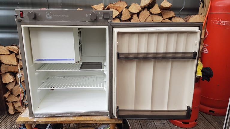 ELECTROLUX RM212 3way fridge freezer for camper caravan motorhome boat.
