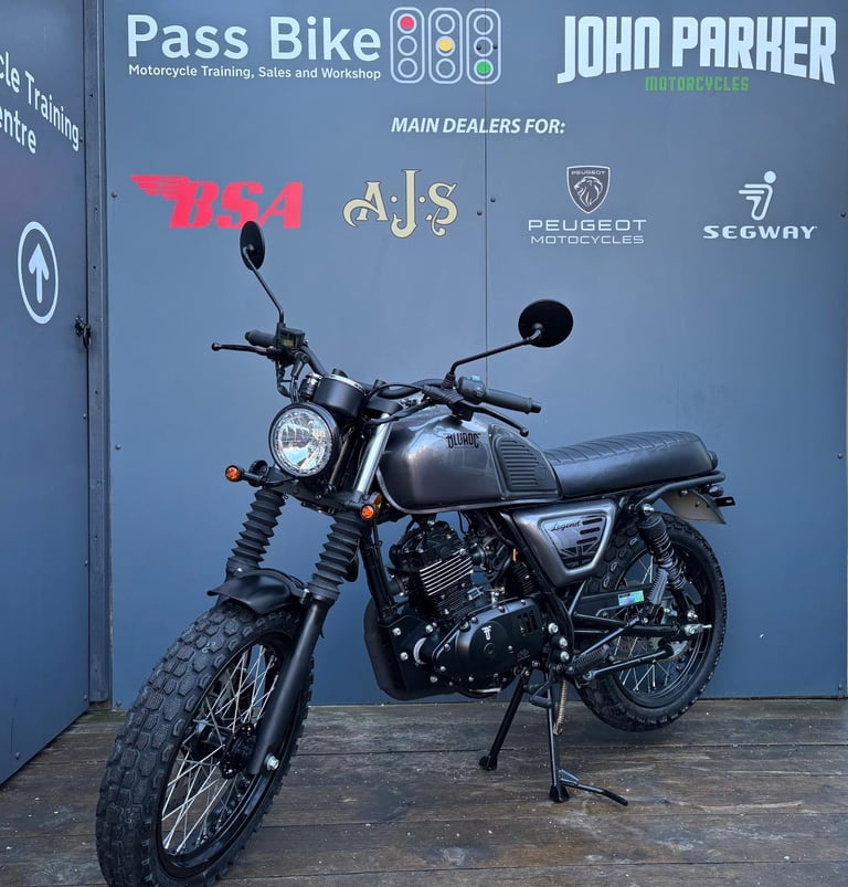 BIKE OF THE WEEK - Bluroc Legend 125cc Scrambler Motorcycle Mutt Bullit 125 