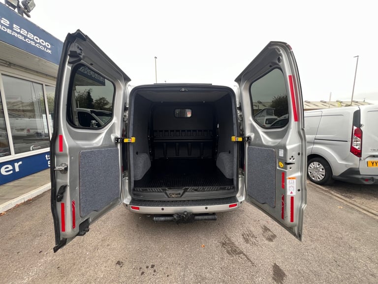 2014 Ford Transit Custom 2.2 TDCi 155ps LWB Crew Cab Limited Van PANEL VAN Diesel Manual