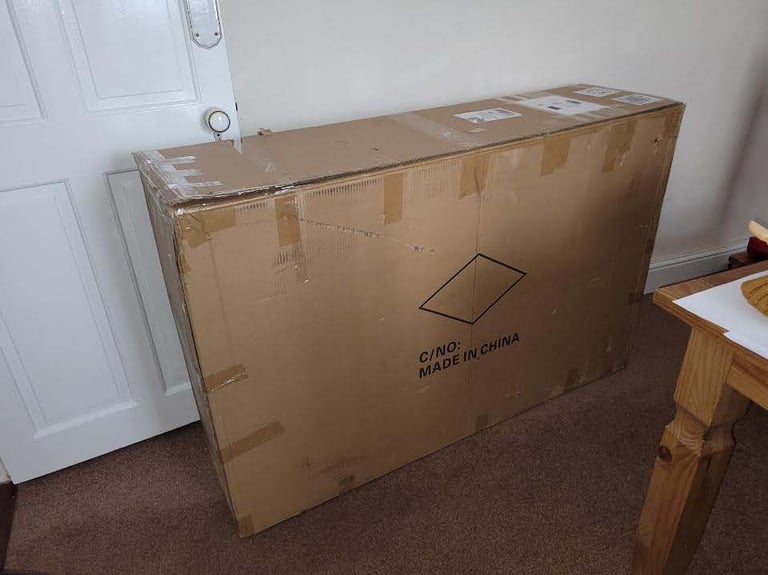 400 litre Car Roof Cargo Box - brand new in box