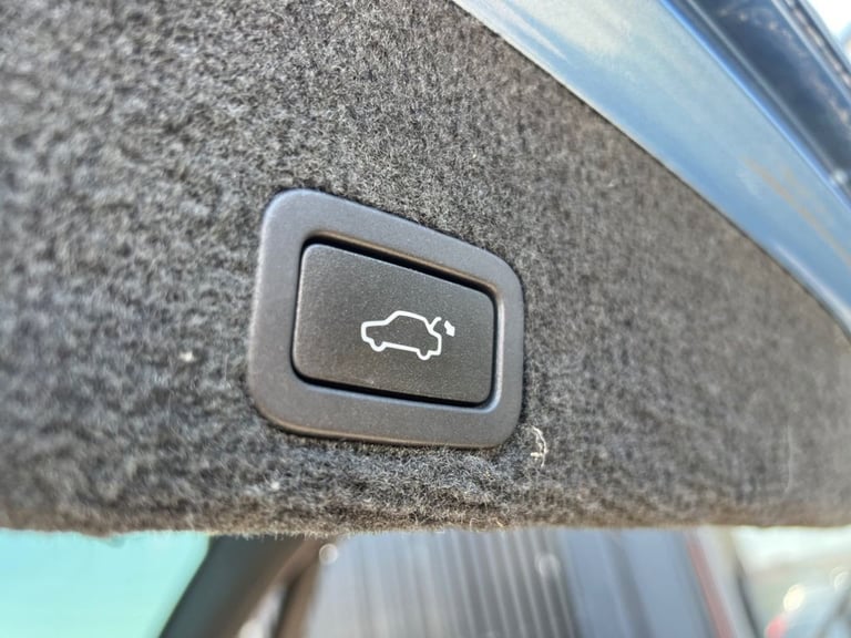 2014 Volvo XC60 2.0 D4 R-Design Lux Nav SUV 5dr Diesel Geartronic Euro 6 (s/s) (181 ps) ESTATE Di...