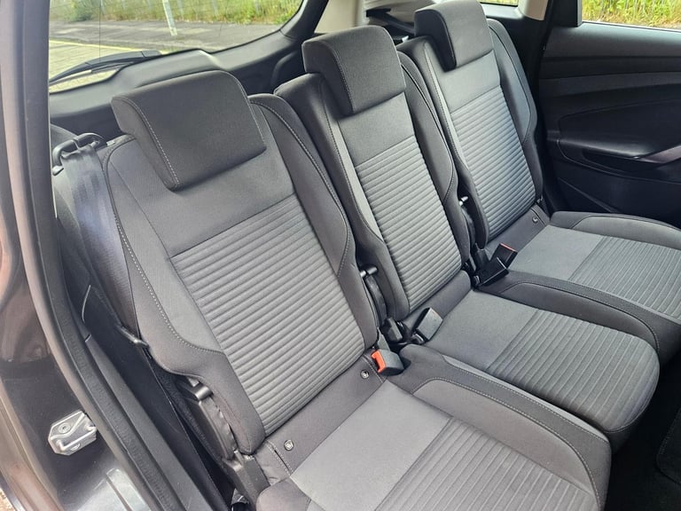 Ford C-Max 1.5 tdci titanium mpv in spotless condition 