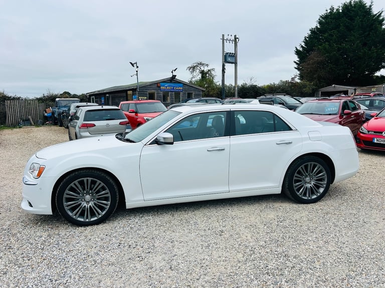 2012 Chrysler 300C 3.0 CRD V6 Executive Saloon 4dr Diesel Auto Euro 5 (236 bhp)