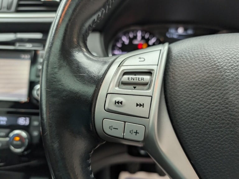 2017 Nissan Qashqai 1.5 dCi Tekna SUV 5dr Diesel Manual 2WD Euro 6 (s/s) (110 ps) - PRIVACY GLA H...