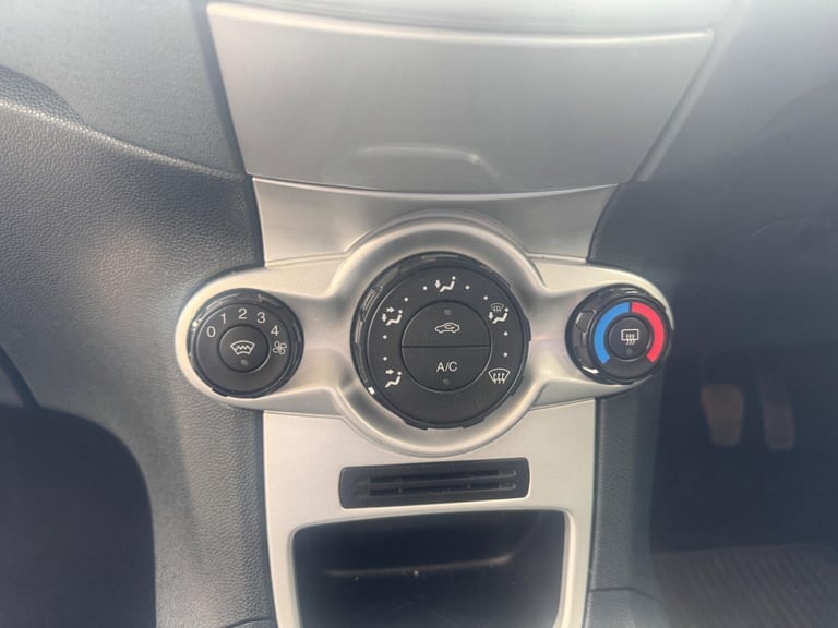 2009 Ford Fiesta 1.25 Zetec 3dr HATCHBACK Petrol Manual