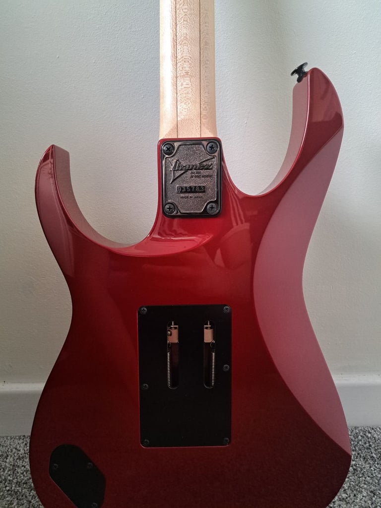 Ibanez RG550DX Genesis ruby red