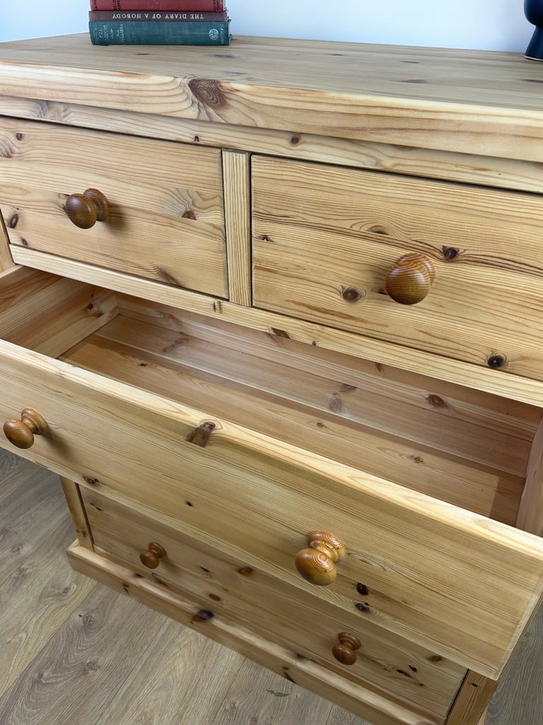 QAULITY CHEST OF DRAWERS 