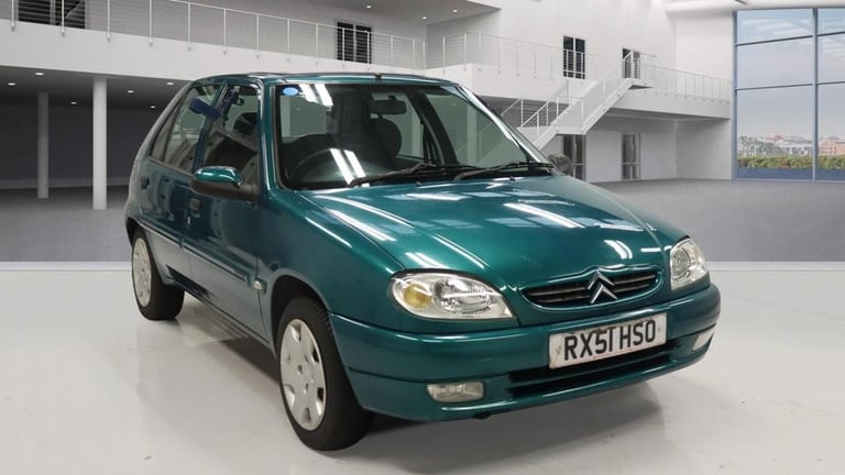 2001 51'reg Citroen Saxo 1.4 2 Desire 5 door AUTOMATIC **37,000 miles**