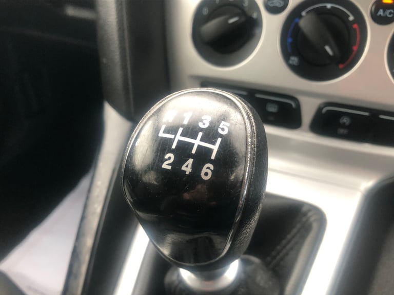 2014 Ford Focus 1.6 TDCi 115 Zetec Navigator 5dr ESTATE Diesel Manual