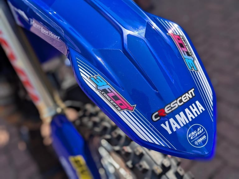 YAMAHA YZ 125 2025 - CRESCENT 3FLO TEAM REPLICA - BRAND NEW - SAVE OVER 700!